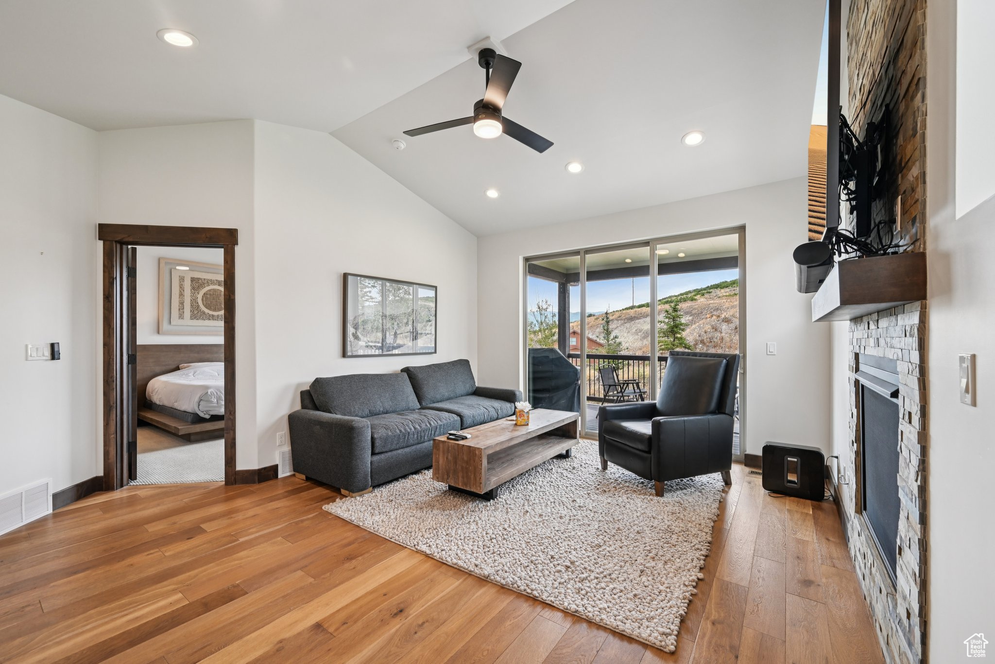BLACK ROCK RIDGE - Residential