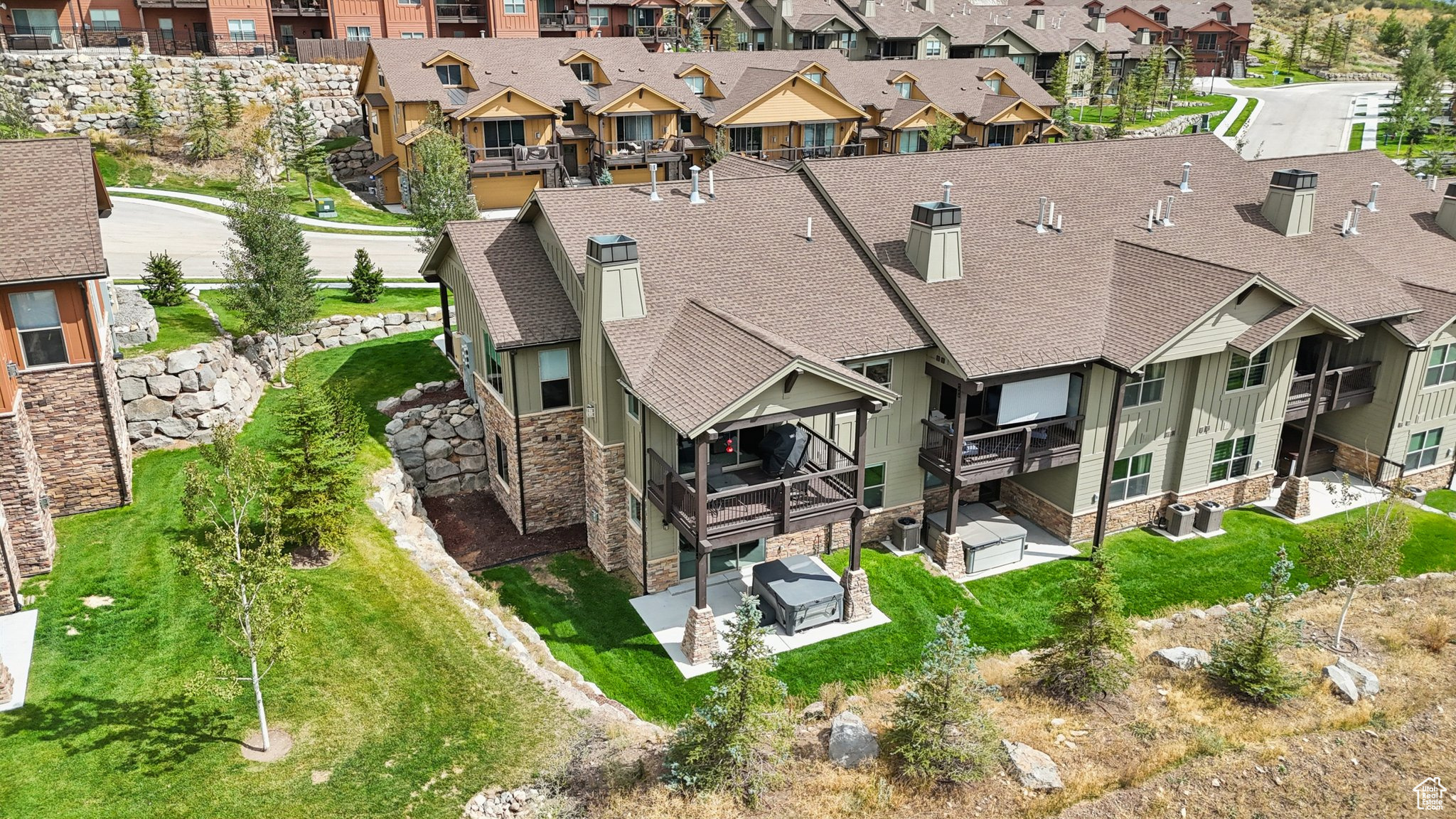 BLACK ROCK RIDGE - Residential