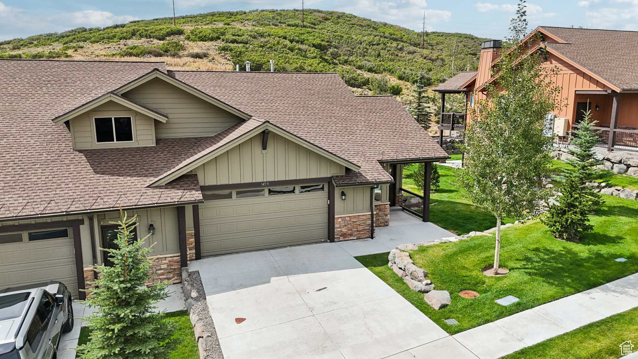 BLACK ROCK RIDGE - Residential