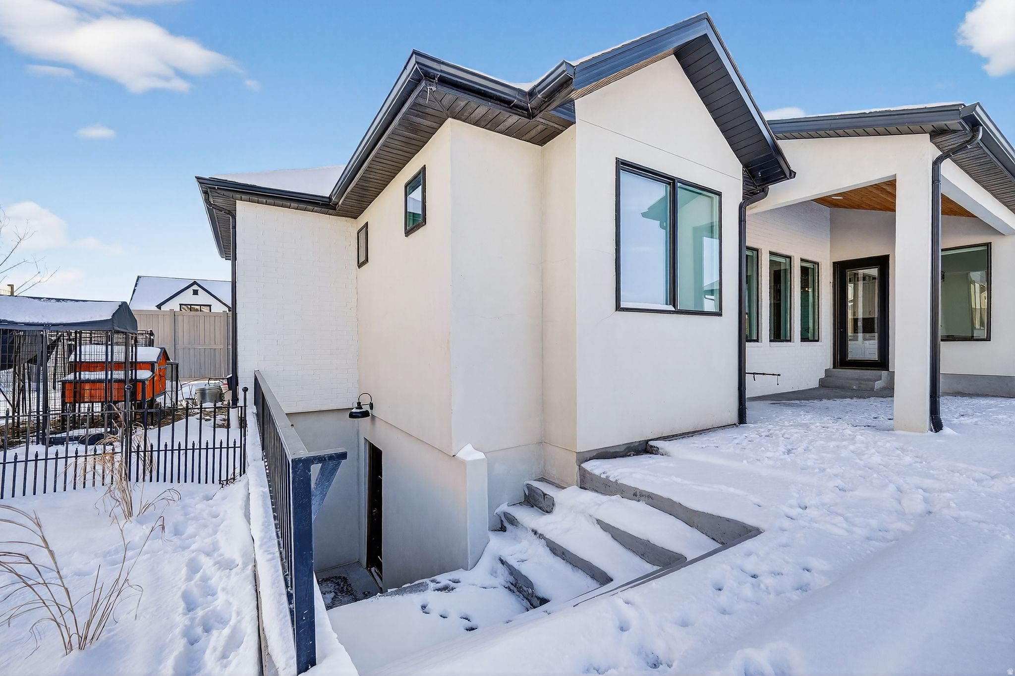 LAKE VIEW ESTATE - Residential