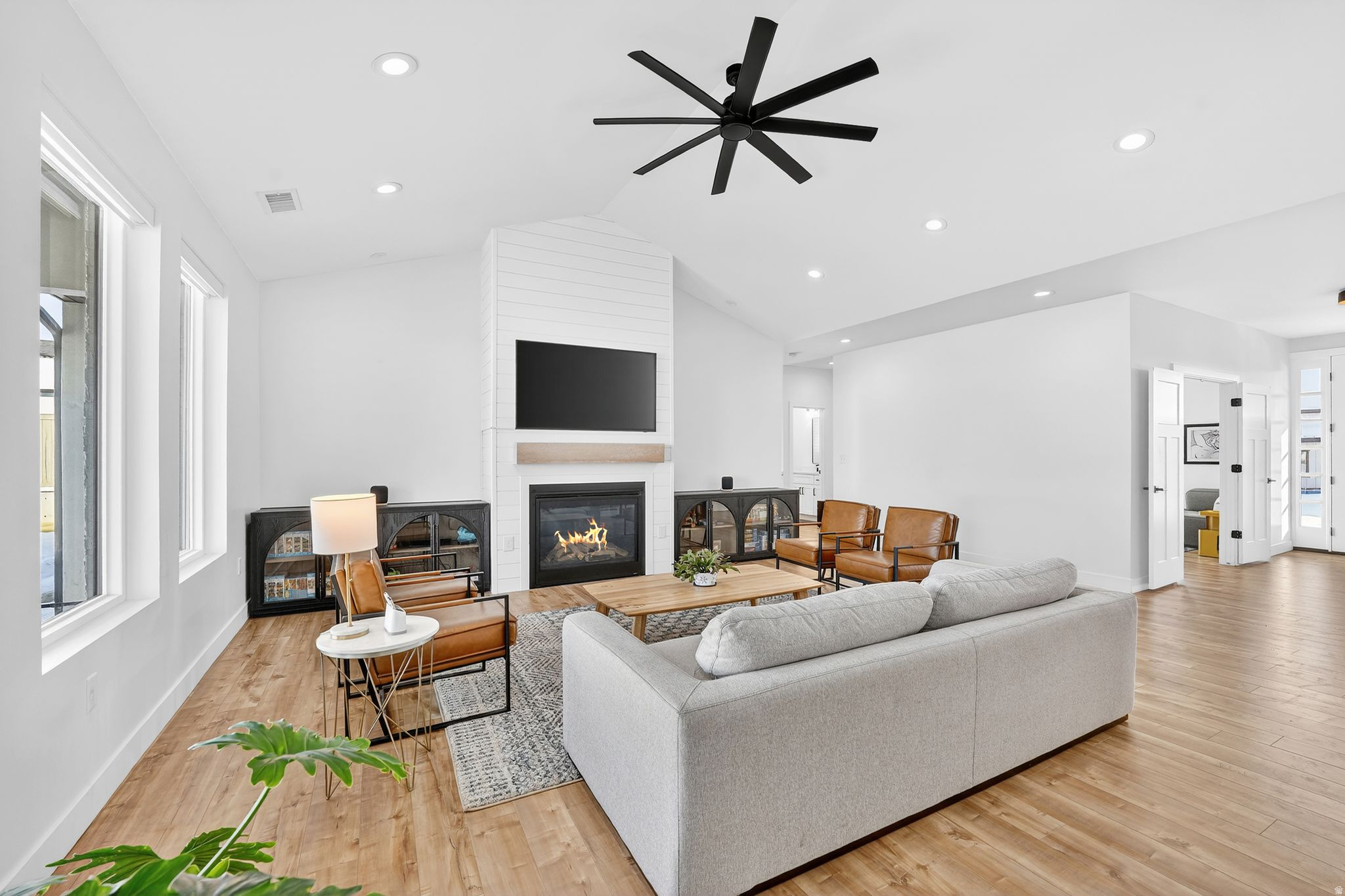 LAKE VIEW ESTATE - Residential