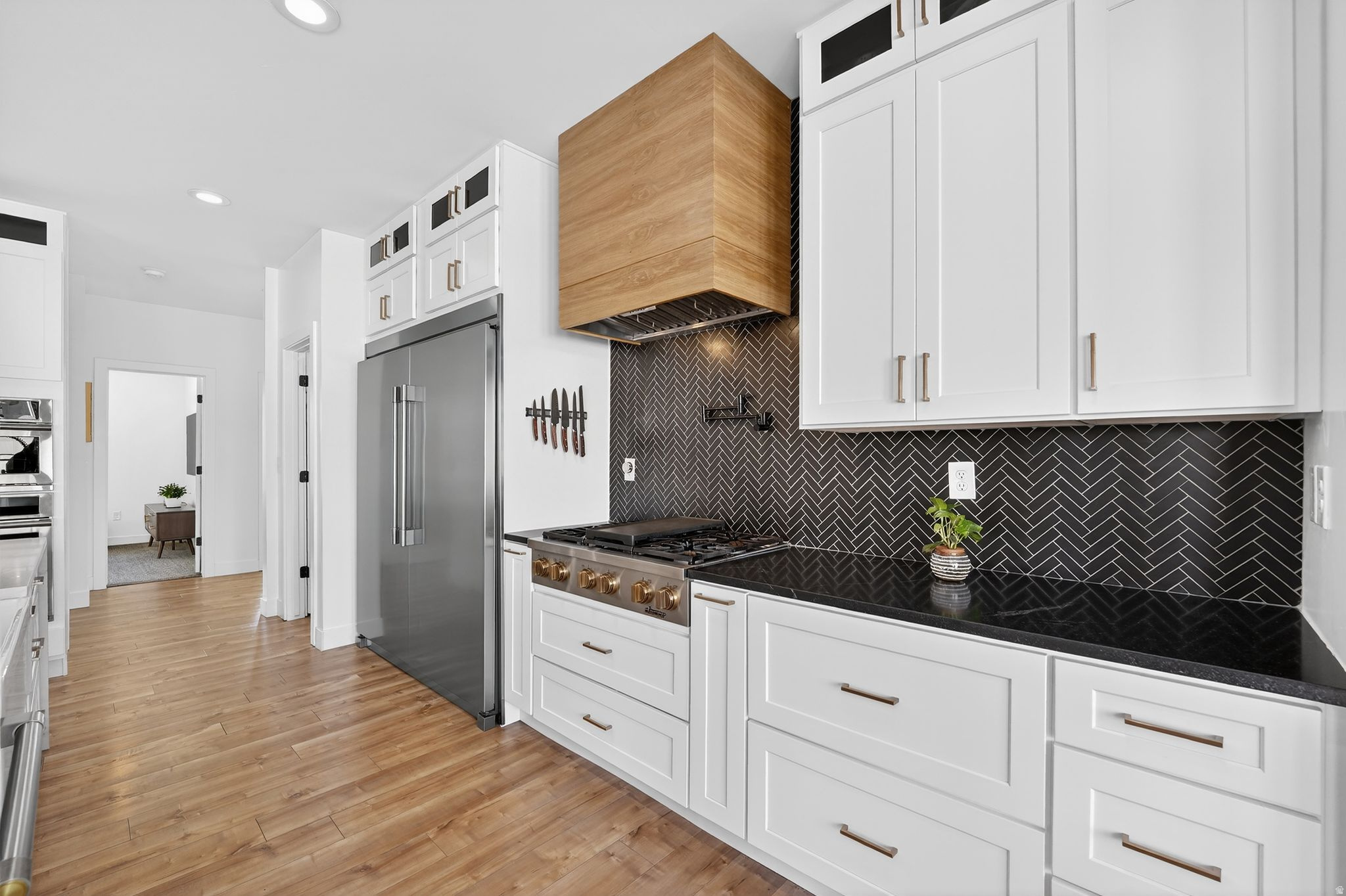 LAKE VIEW ESTATE - Residential