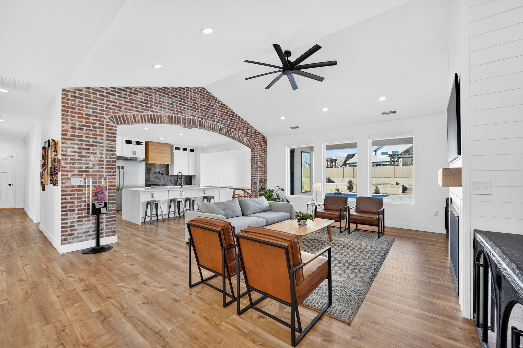 LAKE VIEW ESTATE - Residential