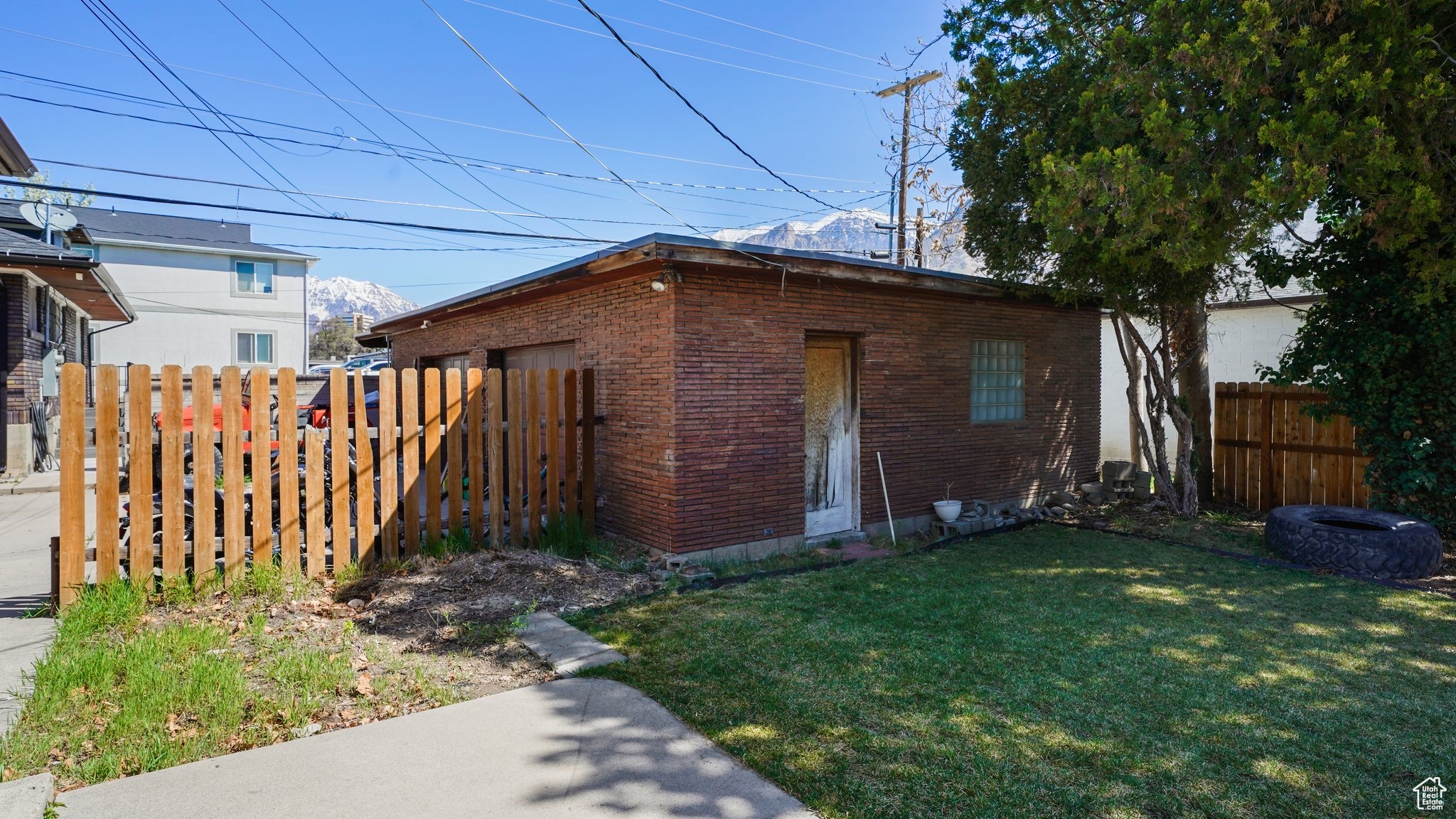 Provo, Utah 84606, United States, 6 Bedrooms Bedrooms, ,3 BathroomsBathrooms,Residential,Pending,116282