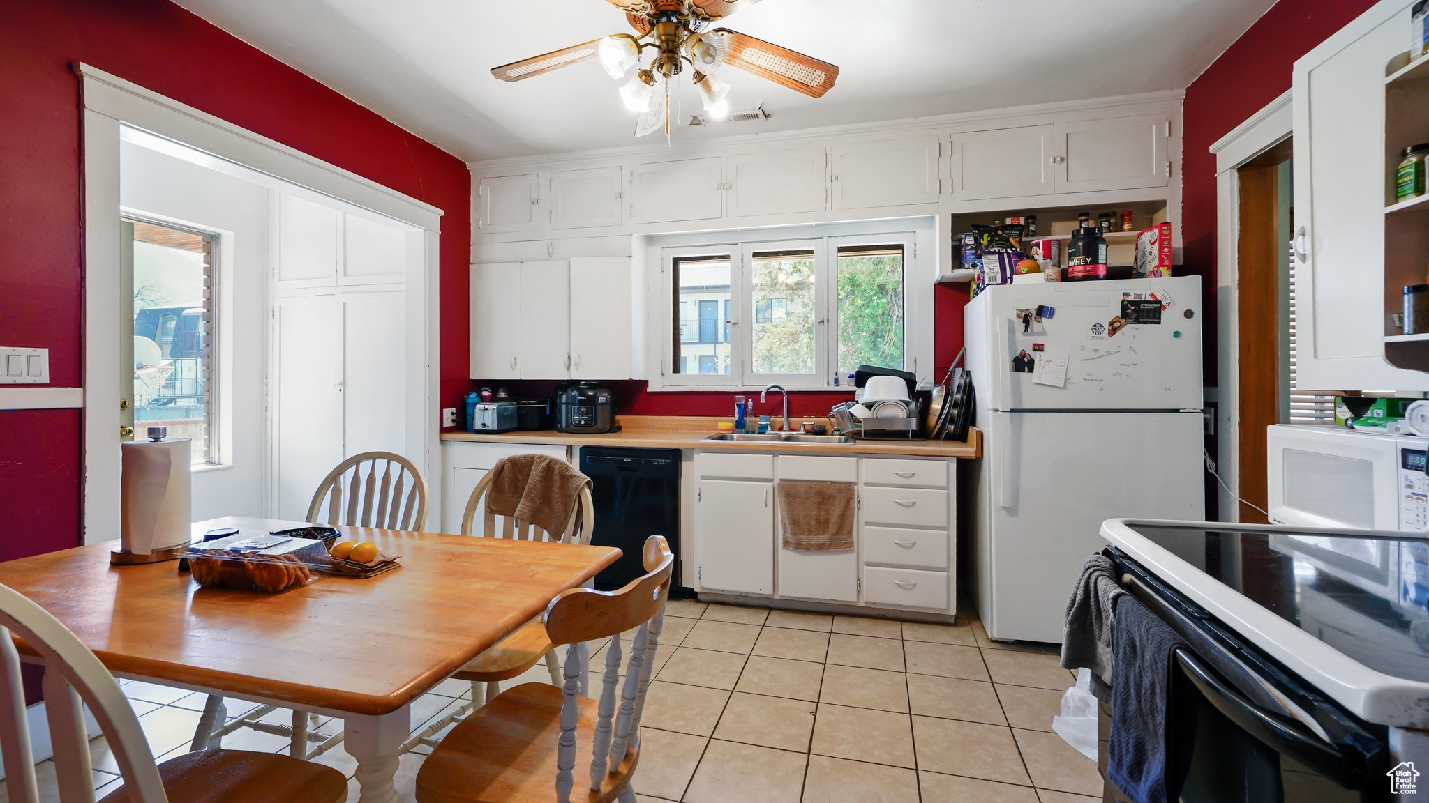 Provo, Utah 84606, United States, 6 Bedrooms Bedrooms, ,3 BathroomsBathrooms,Residential,Pending,116282