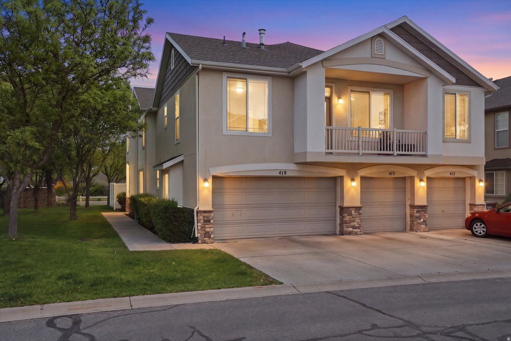 Photo of 419 N KENT DR W, North Salt Lake, UT 84054 (MLS # 2154312)