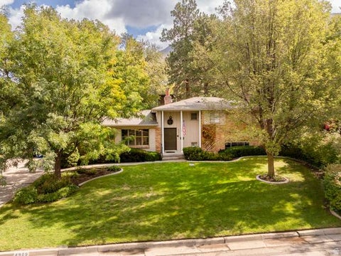 Photo of 4909 S NANILOA DR, Holladay, UT 84117 (MLS # 2186794)