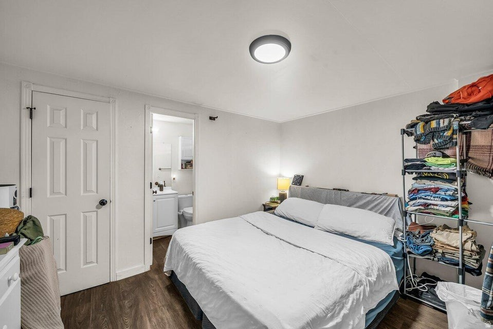 RIVER BEND EST B - Residential