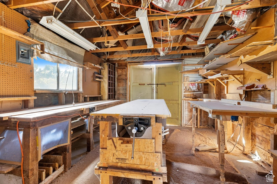 ORAL D & MINNIE E STOWELL - Residential