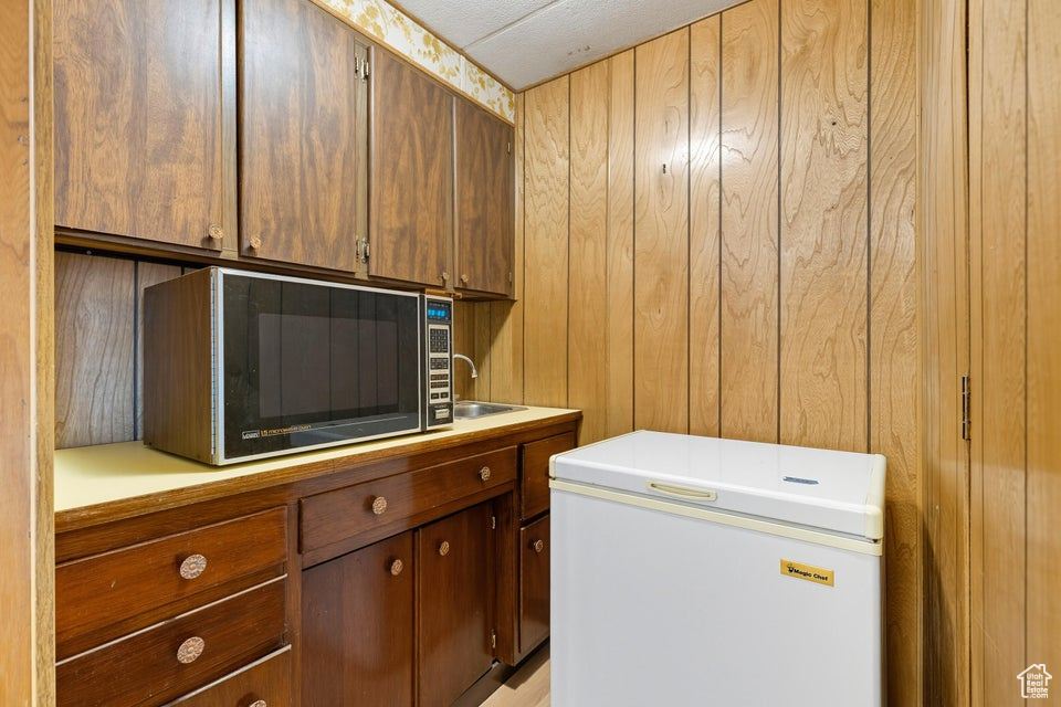 ORAL D & MINNIE E STOWELL - Residential