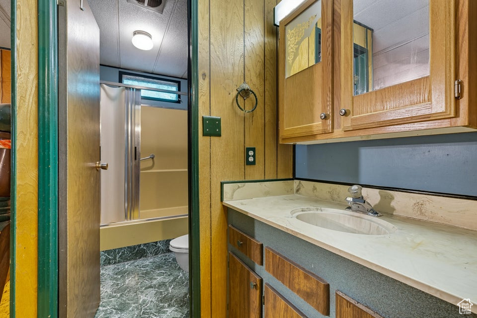 ORAL D & MINNIE E STOWELL - Residential