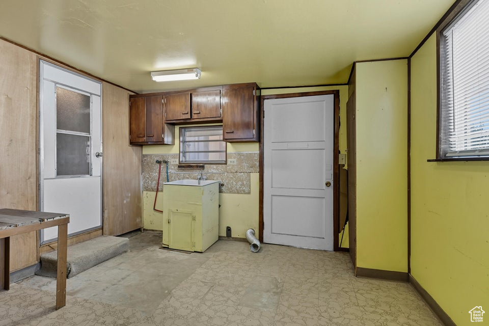 ORAL D & MINNIE E STOWELL - Residential