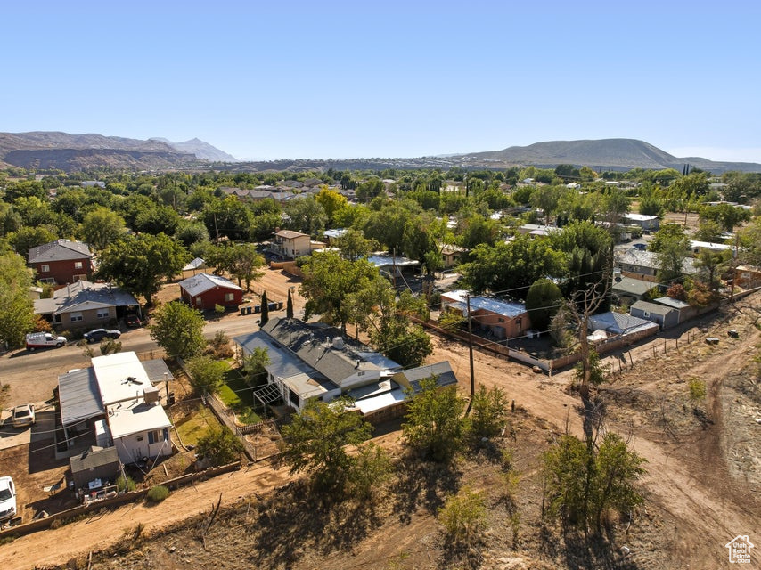 ORAL D & MINNIE E STOWELL - Residential