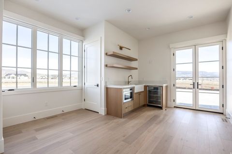 Tiny photo for 802 E STONE BARN LN, Midway, UT 84049 (MLS # 2135603)