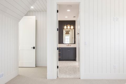 Tiny photo for 802 E STONE BARN LN, Midway, UT 84049 (MLS # 2135603)