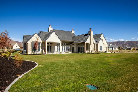 Tiny photo for 802 E STONE BARN LN, Midway, UT 84049 (MLS # 2135603)