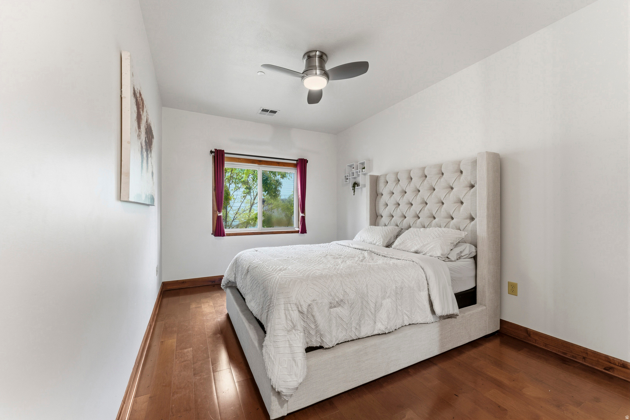 COUNTRY CLUB VIEW - Residential