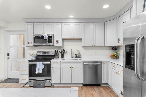 Tiny photo for 243 W CONRAD COURT Ct, Alpine, UT 84004 (MLS # 2146888)