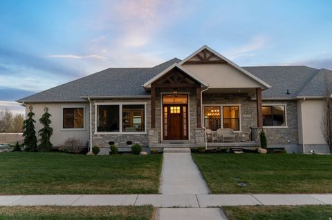 Tiny photo for 243 W CONRAD COURT Ct, Alpine, UT 84004 (MLS # 2146888)