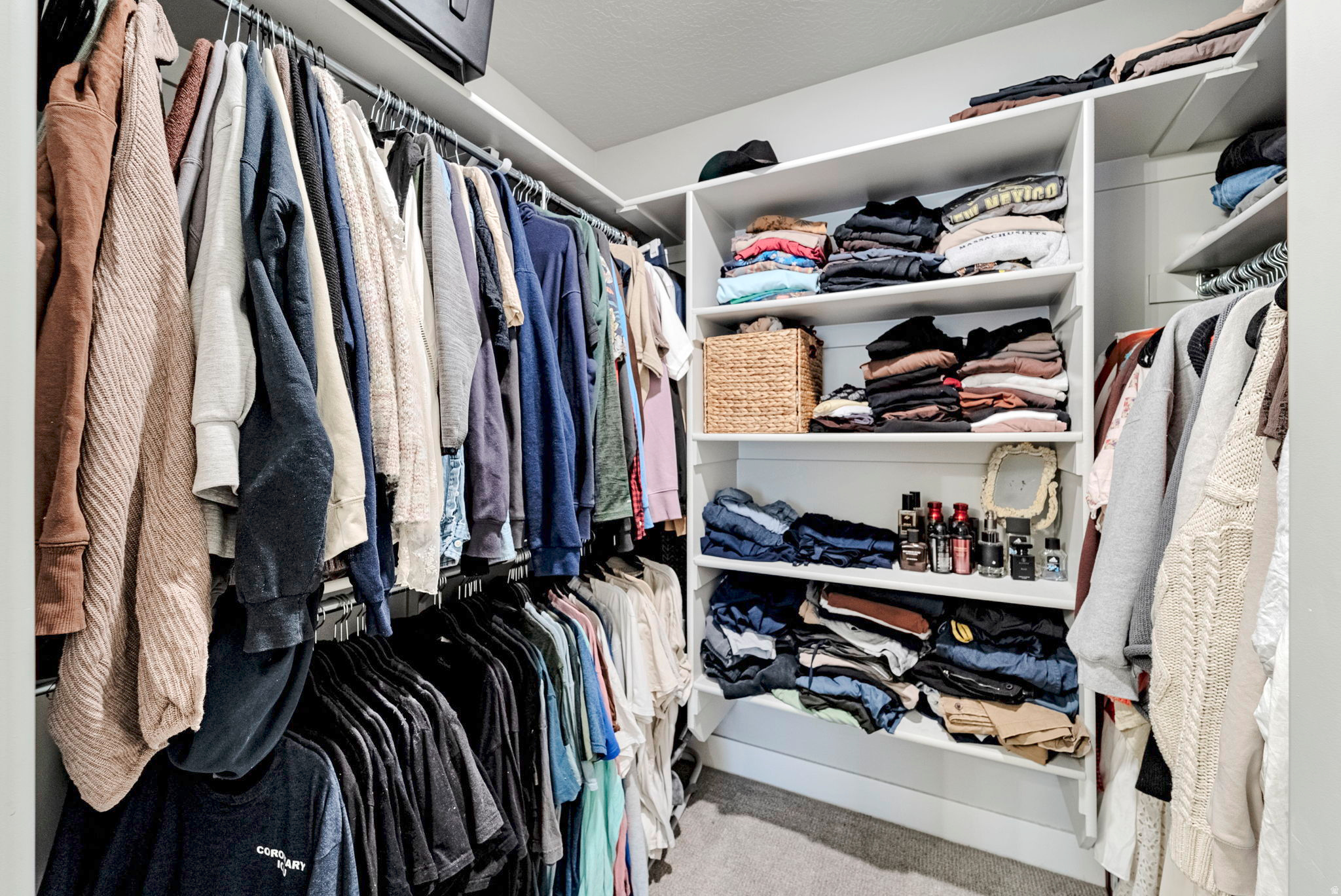 MOUNTAIN RIDGE - Residential