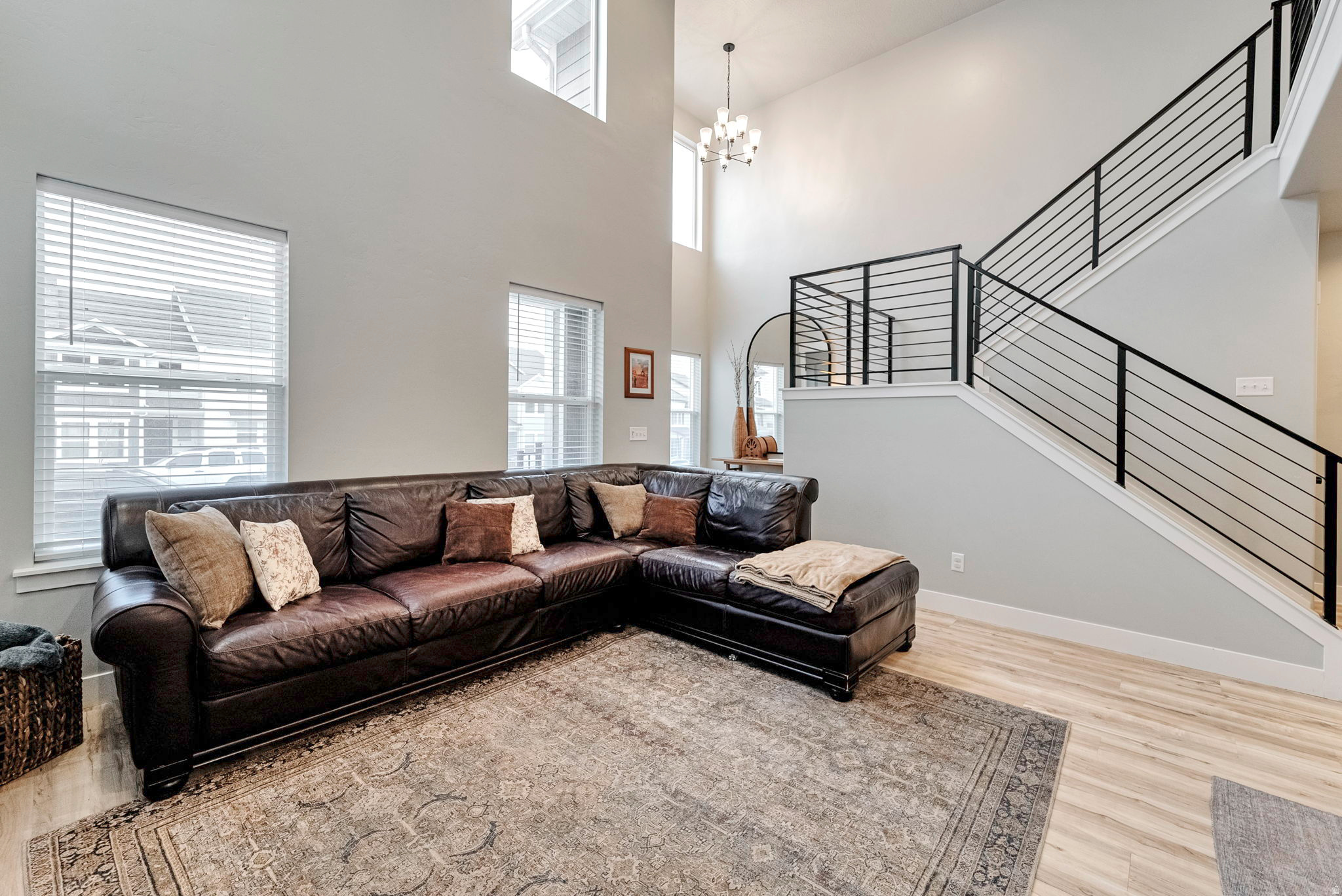 MOUNTAIN RIDGE - Residential