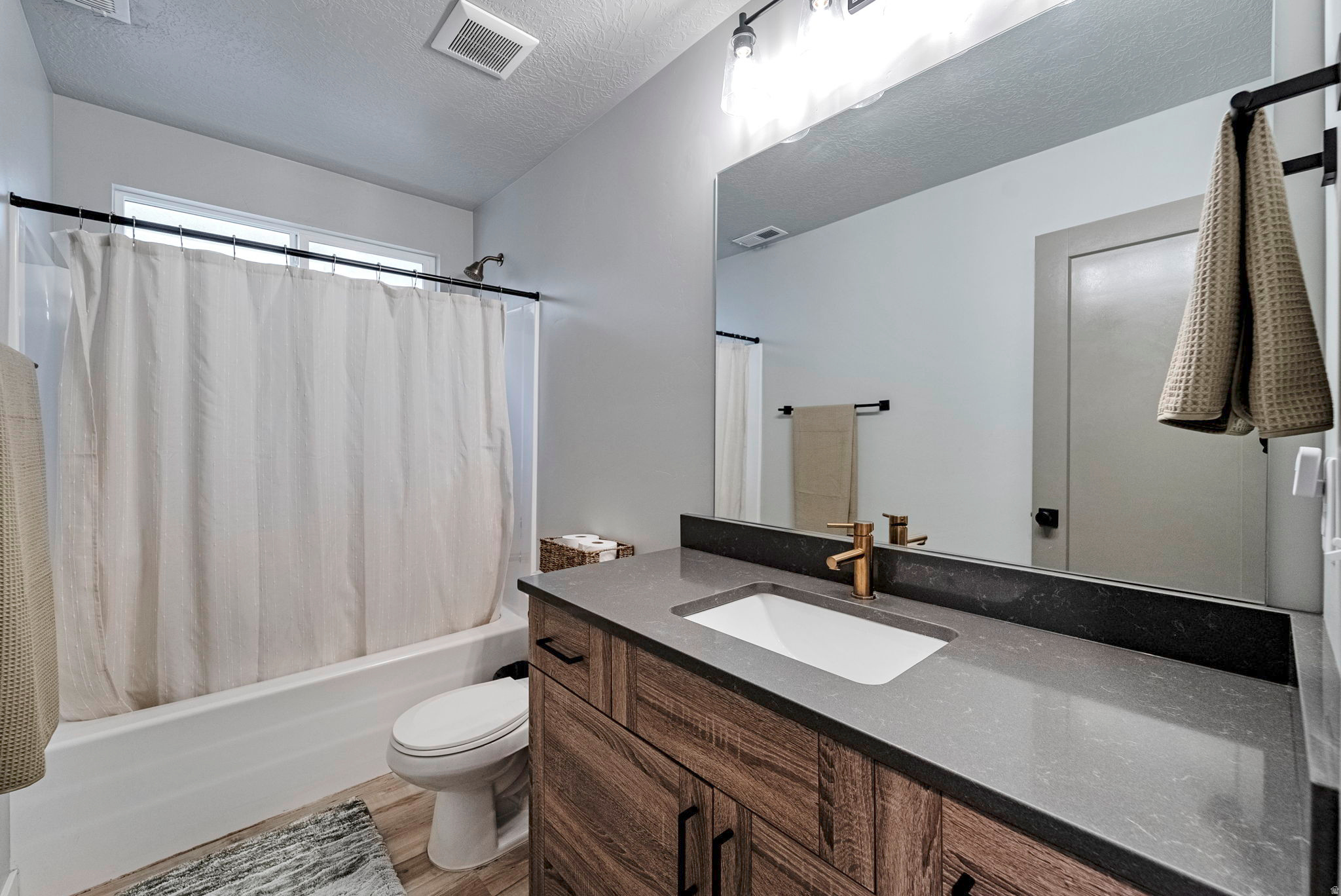 MOUNTAIN RIDGE - Residential