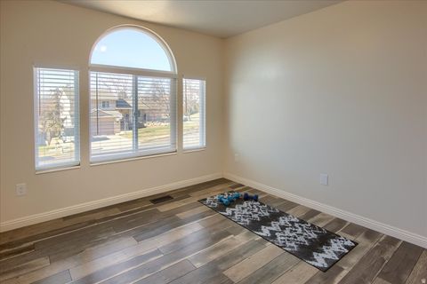 Tiny photo for 5014 S 1100 E, South Ogden, UT 84403 (MLS # 2131781)
