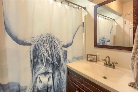 Tiny photo for 5014 S 1100 E, South Ogden, UT 84403 (MLS # 2131781)