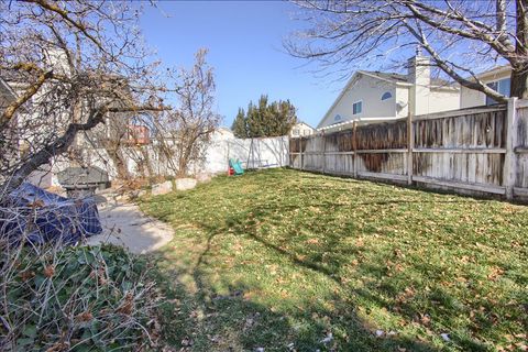 Tiny photo for 5014 S 1100 E, South Ogden, UT 84403 (MLS # 2131781)