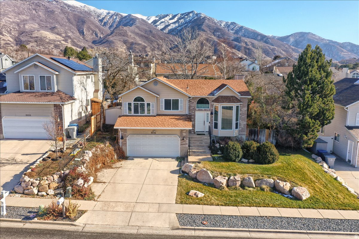 OAK WOOD HILLS - Residential