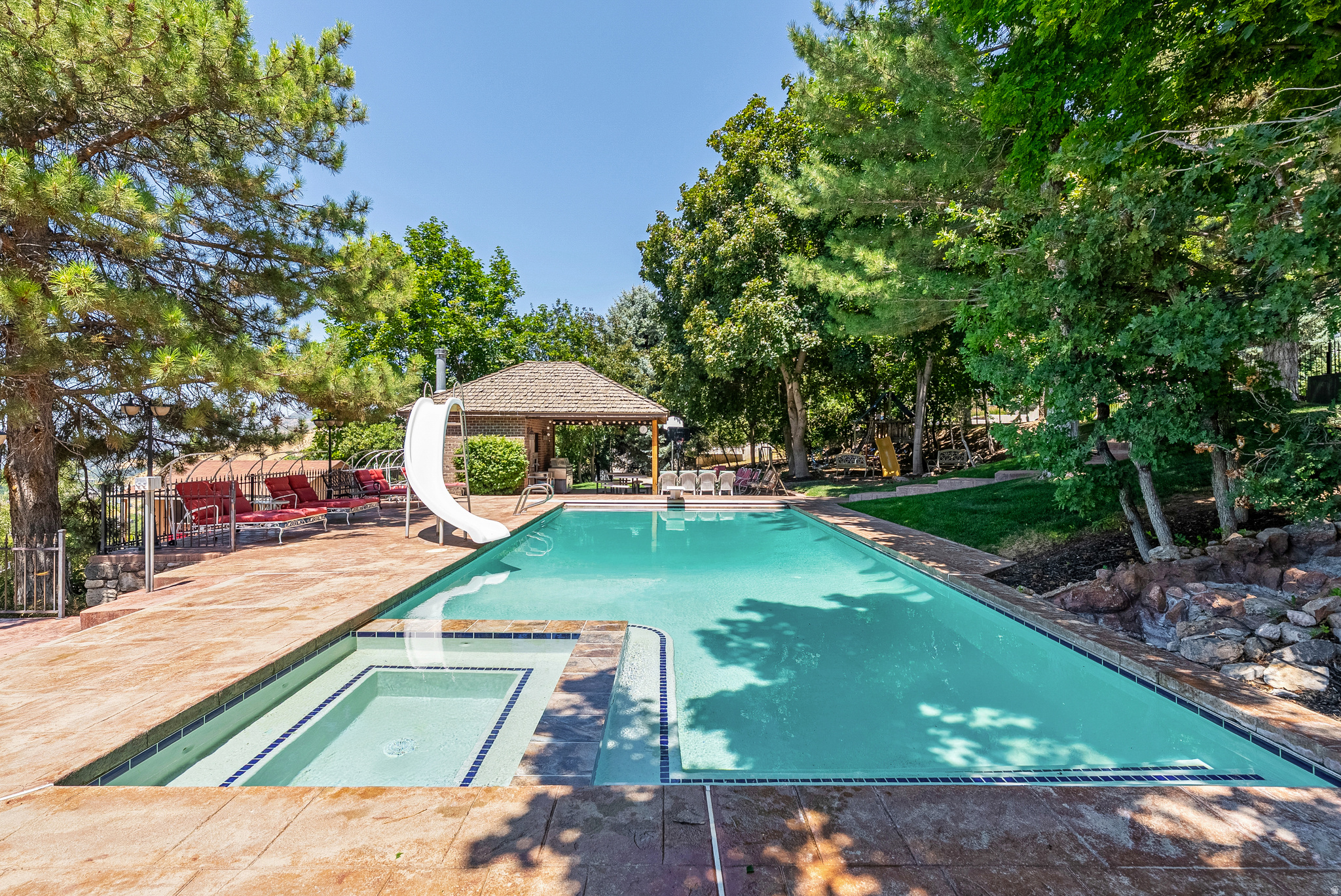 SHERWOOD HILLS - Residential