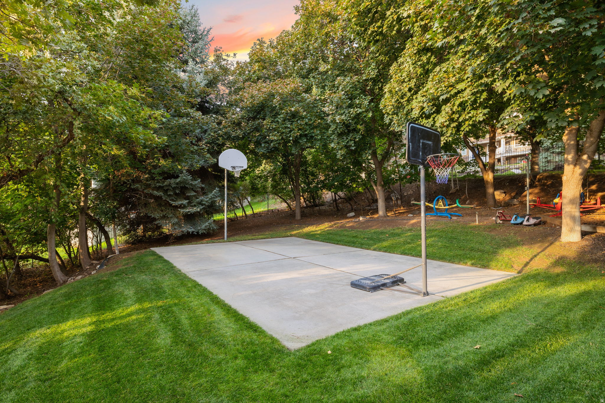 SHERWOOD HILLS - Residential