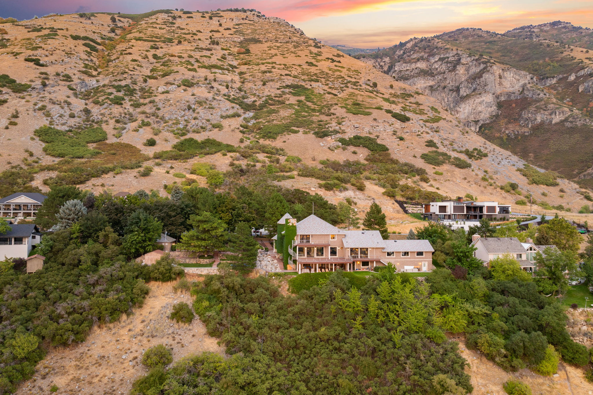 SHERWOOD HILLS - Residential