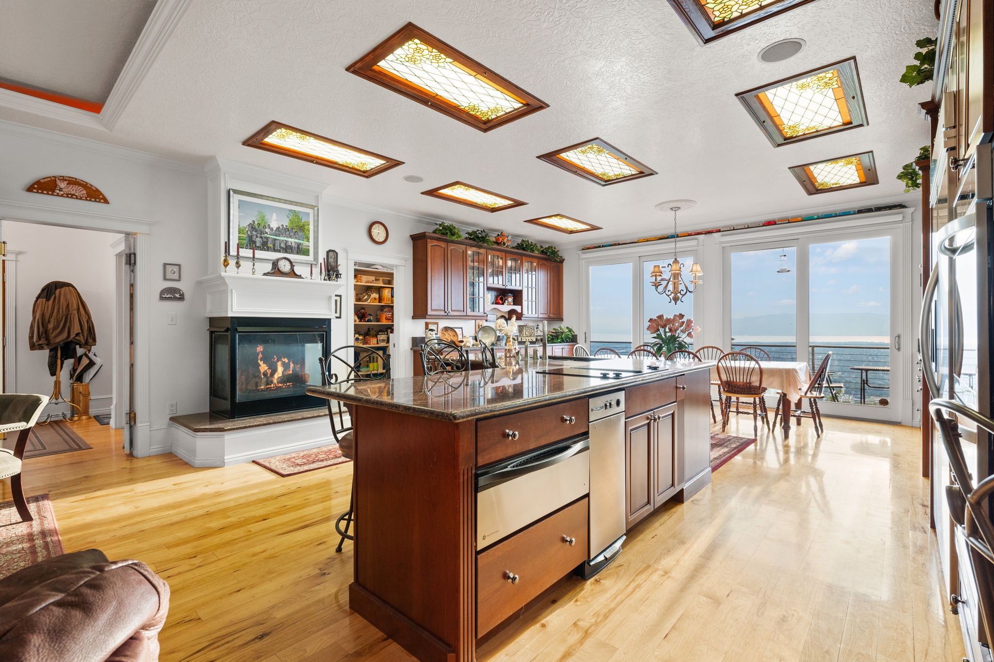 SHERWOOD HILLS - Residential