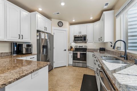 Tiny photo for 244 W COLUMBINE CIR S, Saratoga Springs, UT 84045 (MLS # 2148758)