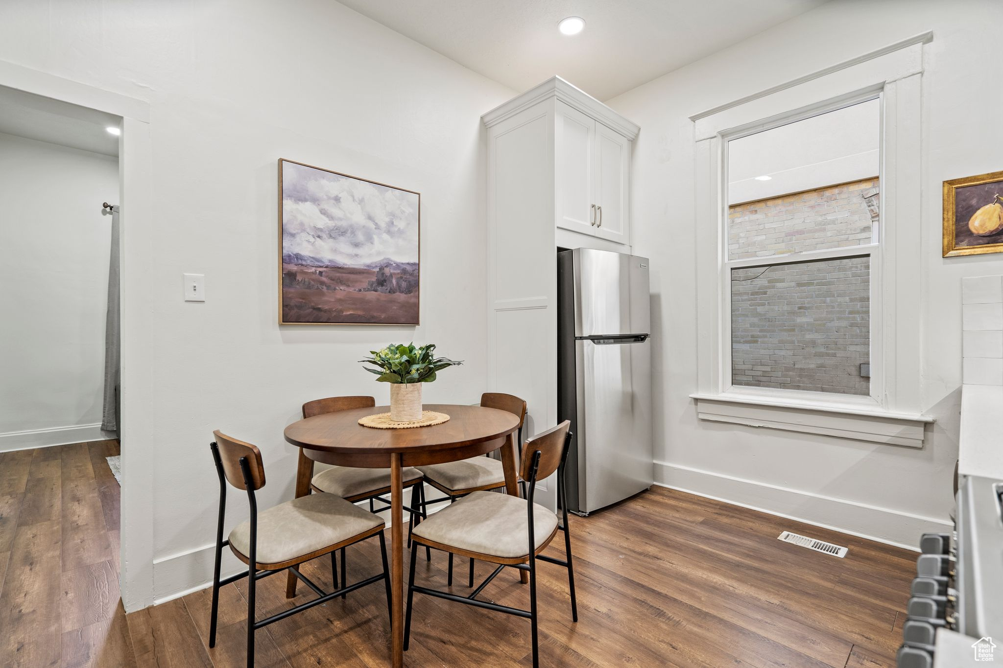 STEELES SUB - Residential Lease