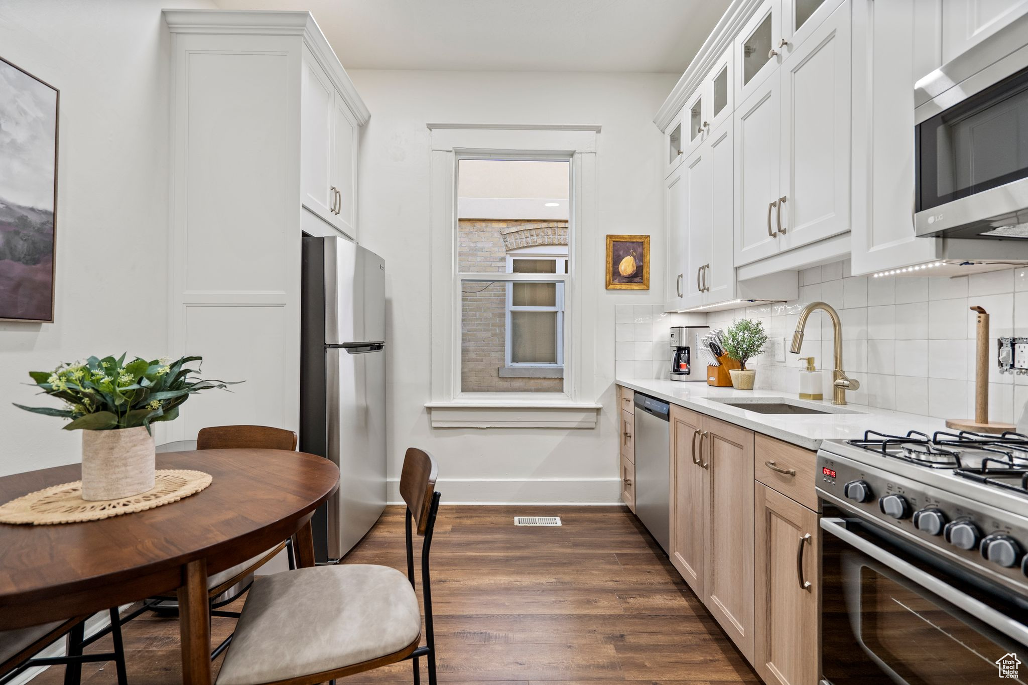 STEELES SUB - Residential Lease