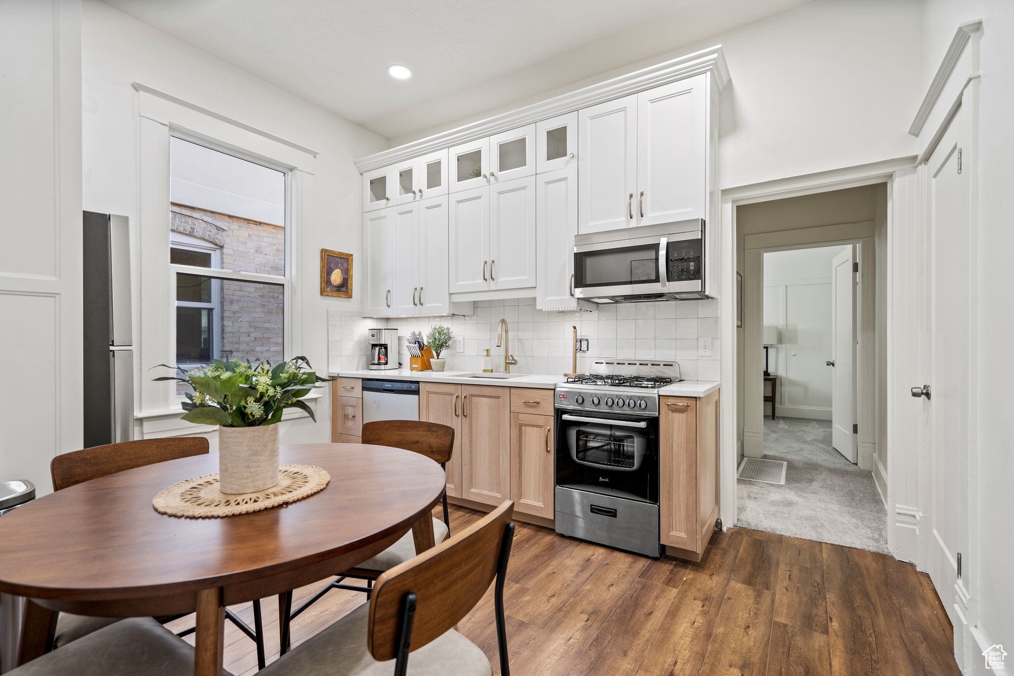 STEELES SUB - Residential Lease