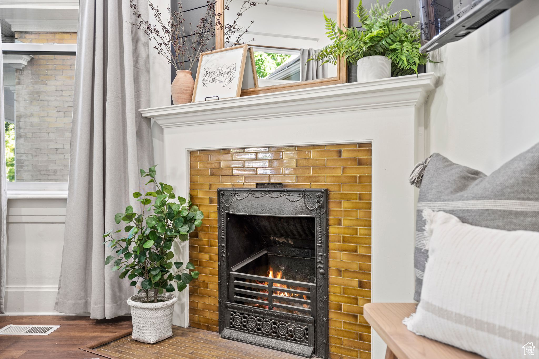 STEELES SUB - Residential Lease