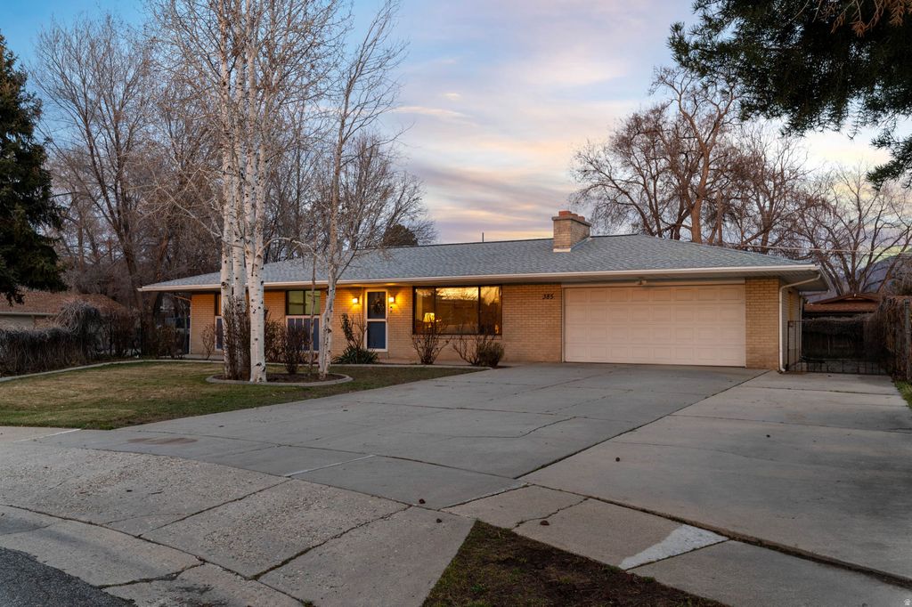 Photo of 385 S BAIRD CIR, South Salt Lake, UT 84115 (MLS # 2141177)