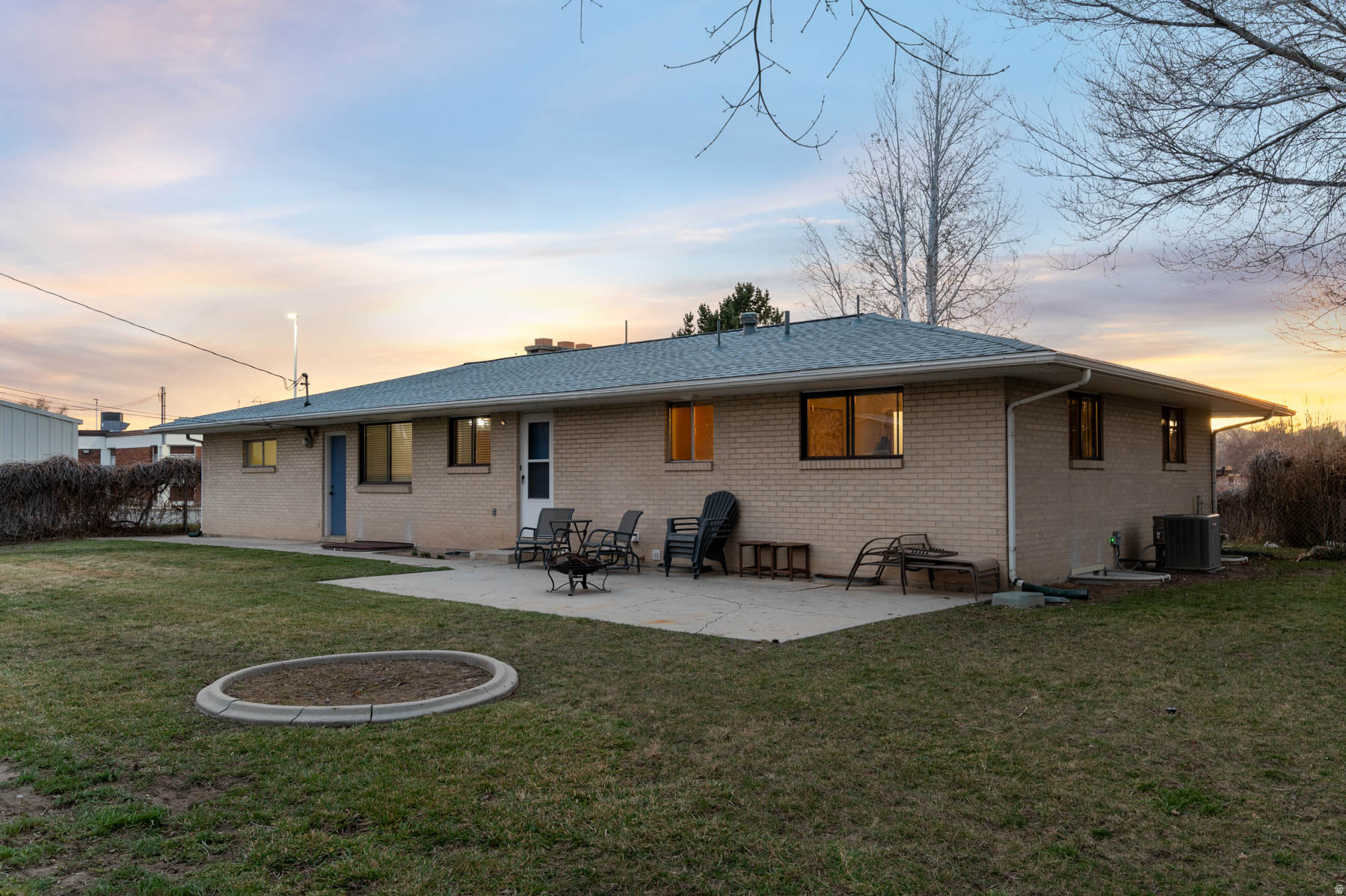 LU ANN - Residential