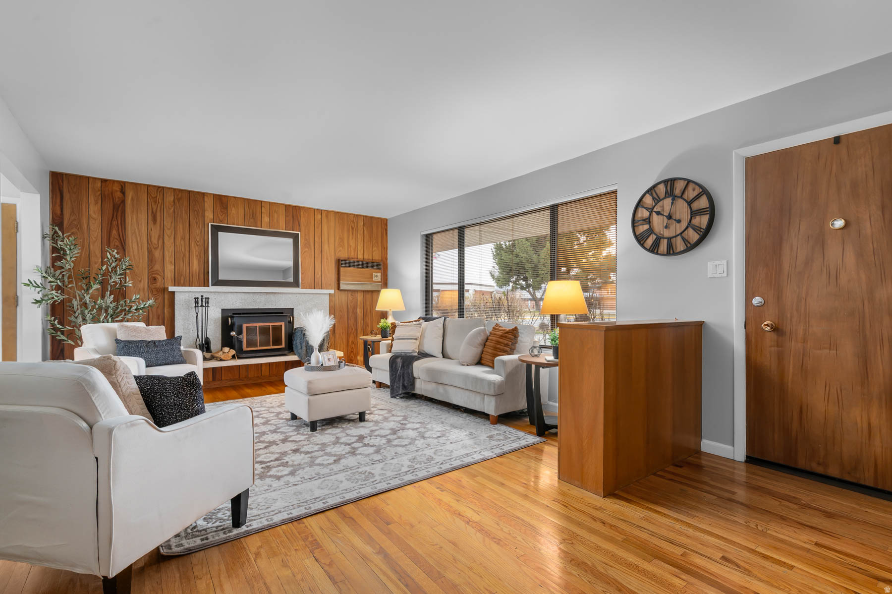 LU ANN - Residential