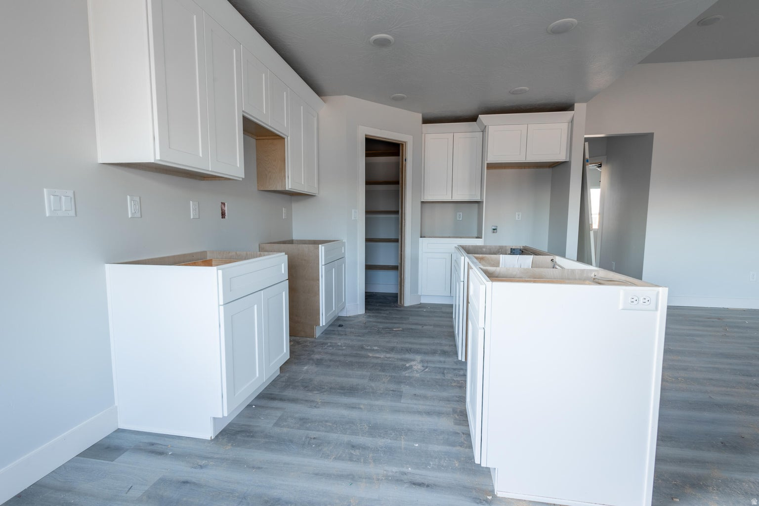 VALLEY GATE ESTATES - Residential