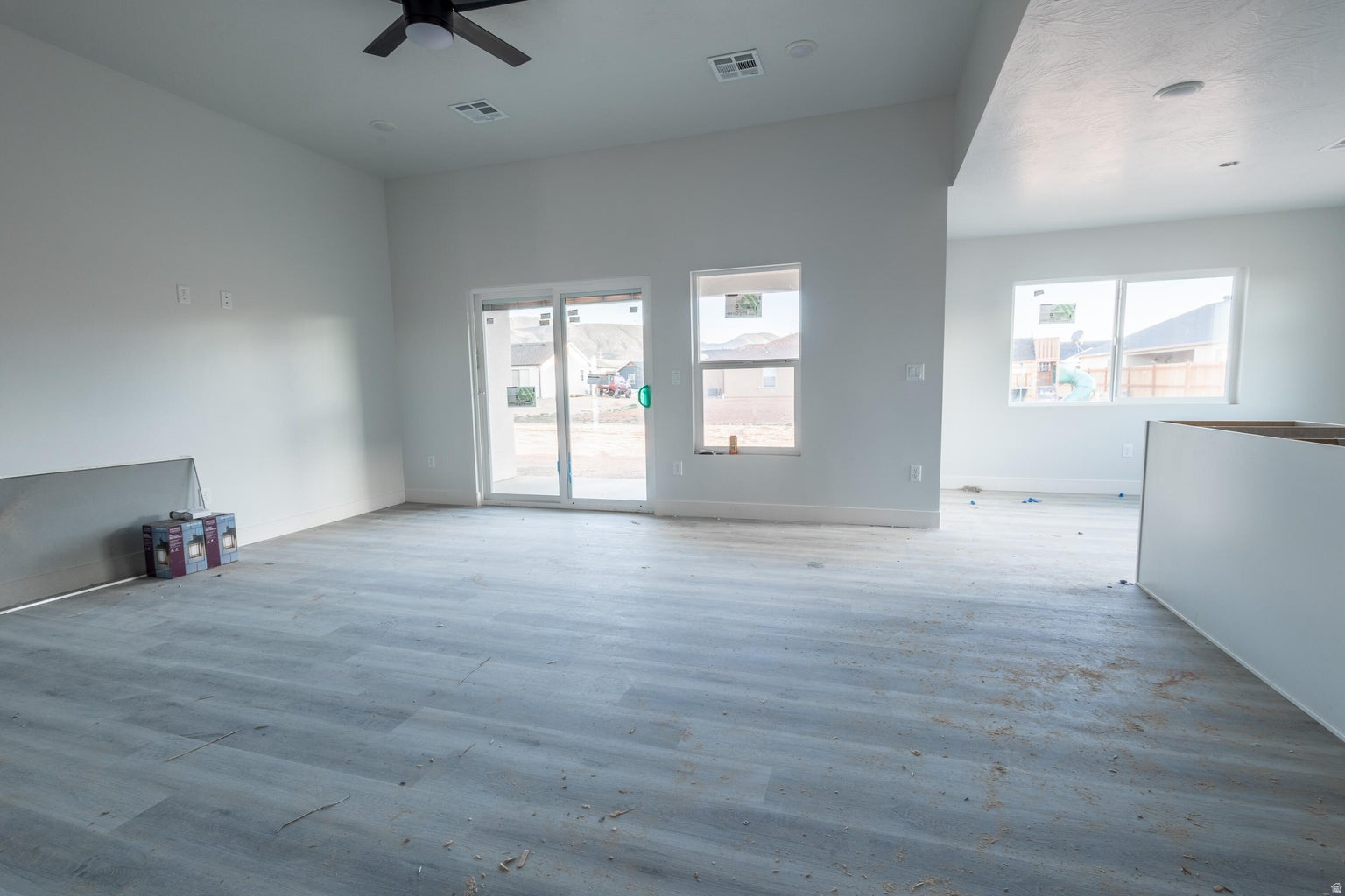 VALLEY GATE ESTATES - Residential