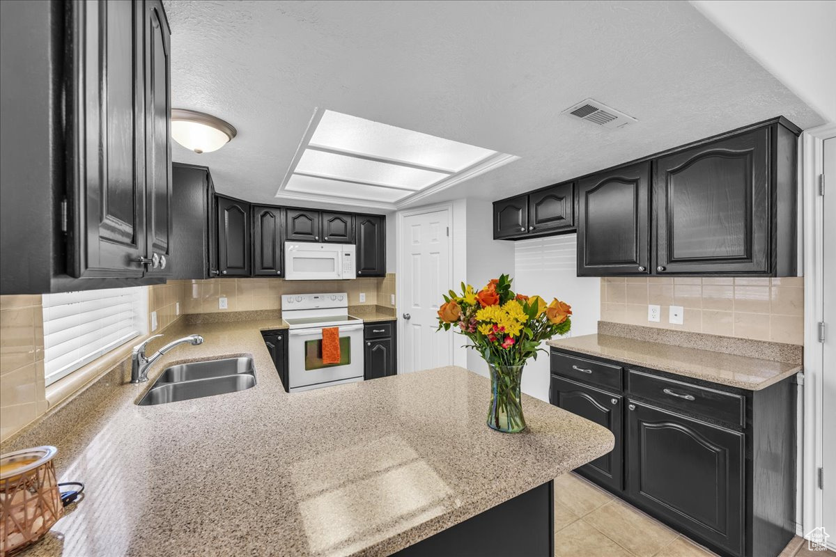 SUN COUNTRY MEADOWS TOWNHOMES - Residential