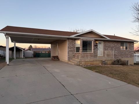 Photo of 643 E 400 N, Payson, UT 84651 (MLS # 2135704)