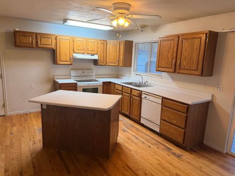 Tiny photo for 643 E 400 N, Payson, UT 84651 (MLS # 2135704)