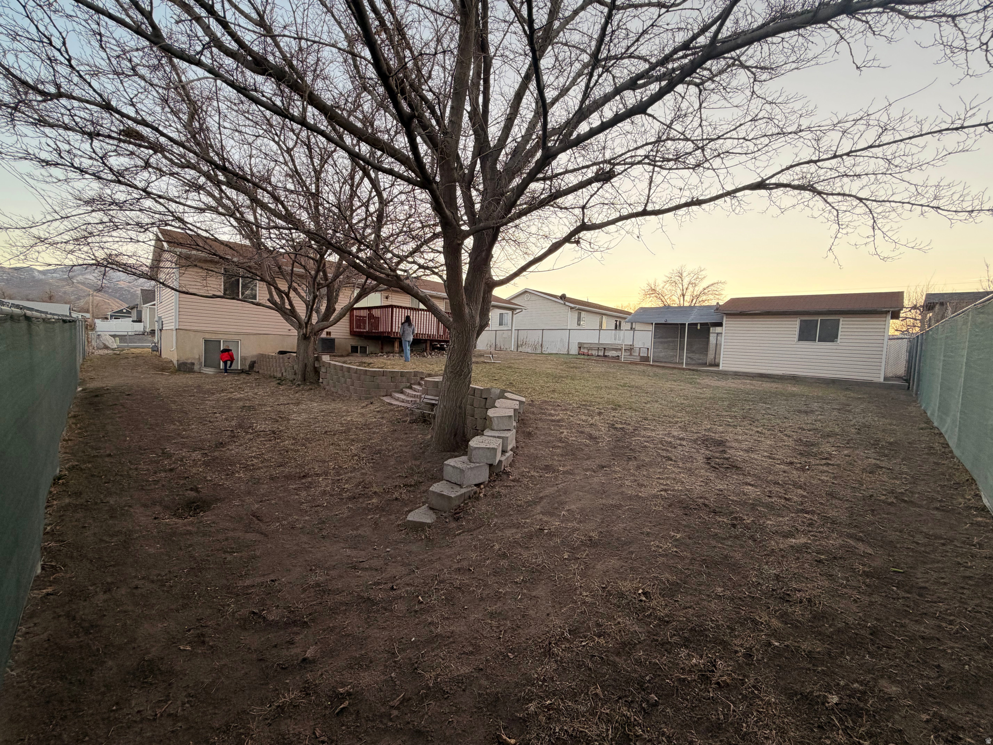 LITTLE MOUNTAIN ESTATES - Residential