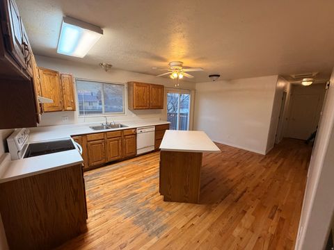 Tiny photo for 643 E 400 N, Payson, UT 84651 (MLS # 2135704)