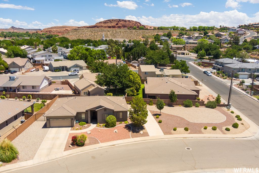 Photo of 764 N PICTURESQUE Dr W, Saint George, UT 84770 (MLS # 2155134)